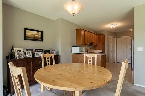 2220 Golf Course Drive, West Kelowna, BC - Indoor Photo Showing Dining Room