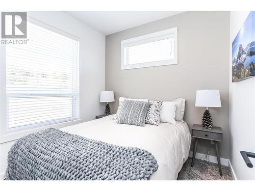 610 Academy Way Unit# 26, Kelowna, BC - Indoor Photo Showing Bedroom