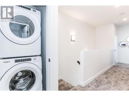 610 Academy Way Unit# 26, Kelowna, BC - Indoor Photo Showing Laundry Room