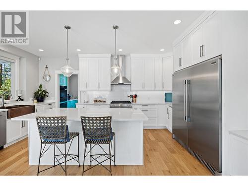 4604 Fordham Road, Kelowna, BC - Indoor Photo Showing Kitchen With Upgraded Kitchen