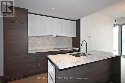 5208 - 488 University Avenue, Toronto (University), ON - Indoor Photo Showing Kitchen