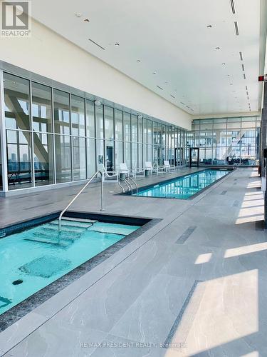 5208 - 488 University Avenue, Toronto (University), ON - Indoor Photo Showing Other Room With In Ground Pool