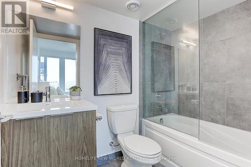 Ph111 - 60 Shuter Street, Toronto, ON - Indoor Photo Showing Bathroom