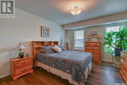 200 917 Bradley Street, Moose Jaw, SK - Indoor Photo Showing Bedroom