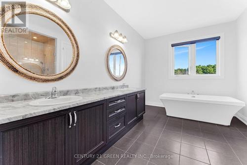 125 Prince Charles Crescent, Woodstock, ON - Indoor Photo Showing Bathroom