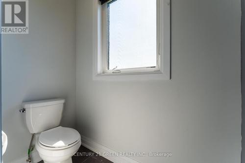 125 Prince Charles Crescent, Woodstock, ON - Indoor Photo Showing Bathroom