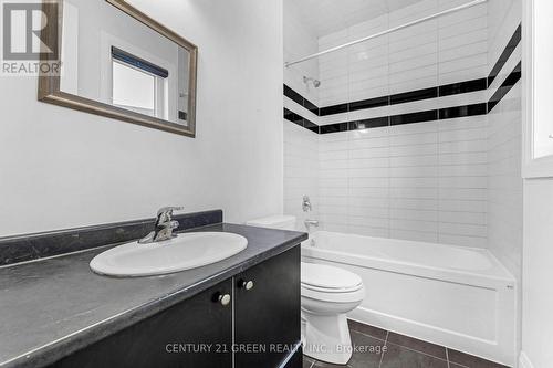 125 Prince Charles Crescent, Woodstock, ON - Indoor Photo Showing Bathroom