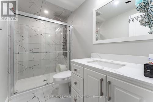 125 Prince Charles Crescent, Woodstock, ON - Indoor Photo Showing Bathroom