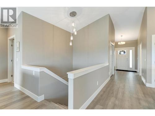 3950 Cimarron Drive, Kelowna, BC - Indoor Photo Showing Other Room