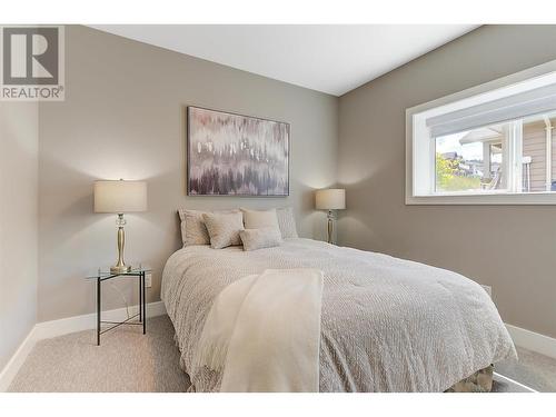 3950 Cimarron Drive, Kelowna, BC - Indoor Photo Showing Bedroom