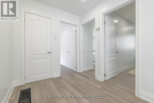 60 Orpington Crescent, Toronto (Mount Olive-Silverstone-Jamestown), ON - Indoor Photo Showing Other Room