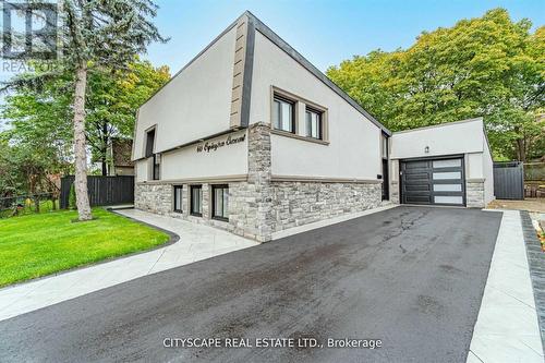 60 Orpington Crescent, Toronto (Mount Olive-Silverstone-Jamestown), ON - Outdoor