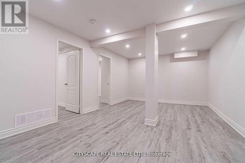 60 Orpington Crescent, Toronto (Mount Olive-Silverstone-Jamestown), ON - Indoor Photo Showing Other Room