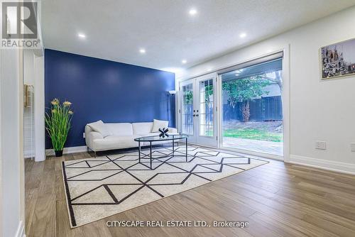 60 Orpington Crescent, Toronto (Mount Olive-Silverstone-Jamestown), ON - Indoor Photo Showing Other Room