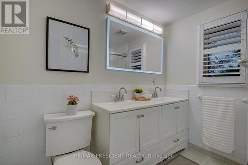 258 Bartley Bull Parkway, Brampton (Brampton East), ON - Indoor Photo Showing Bathroom