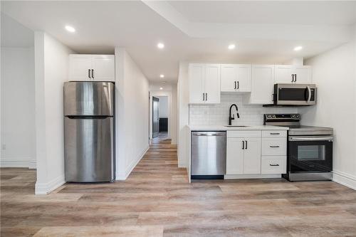 132 Holton Avenue S, Hamilton, ON - Indoor Photo Showing Kitchen