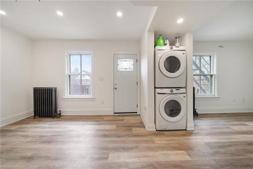 132 Holton Avenue S, Hamilton, ON - Indoor Photo Showing Laundry Room