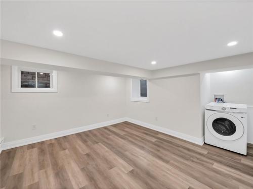 132 Holton Avenue S, Hamilton, ON - Indoor Photo Showing Laundry Room