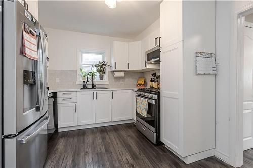 104 Rosedale Avenue, Hamilton, ON - Indoor Photo Showing Kitchen With Stainless Steel Kitchen With Upgraded Kitchen