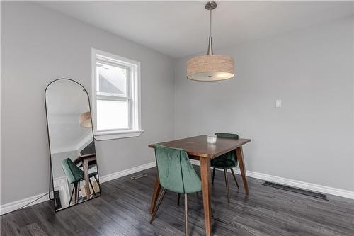 104 Rosedale Avenue, Hamilton, ON - Indoor Photo Showing Dining Room