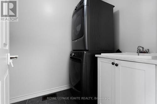 14 Gammon Crescent, Brampton, ON - Indoor Photo Showing Laundry Room