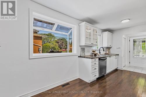 6 Deerpark Drive, Barrie, ON - Indoor Photo Showing Kitchen