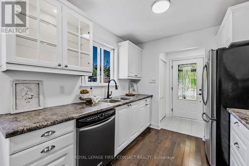 6 Deerpark Drive, Barrie, ON - Indoor Photo Showing Kitchen With Double Sink