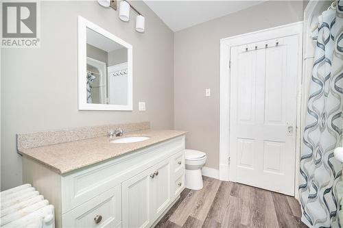 119/121/125 Bonnechere Street S, Renfrew, ON - Indoor Photo Showing Bathroom