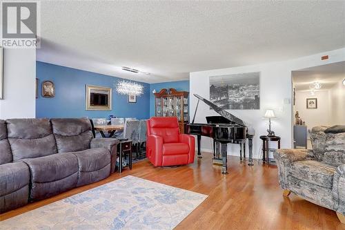 55 Water Street E Unit#406, Brockville, ON - Indoor Photo Showing Living Room