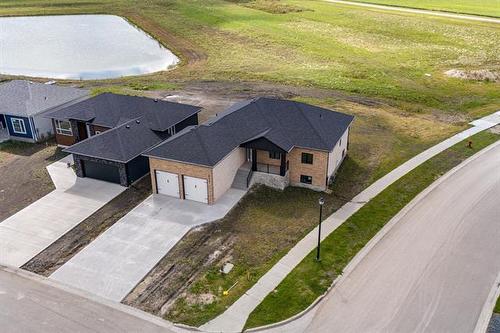 801 Turnberry Cove, Niverville, MB 