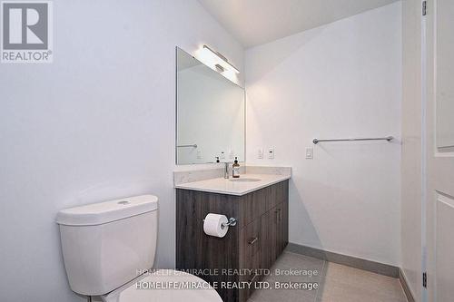 910 - 15 Glebe Street N, Cambridge, ON - Indoor Photo Showing Bathroom