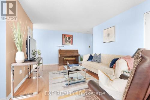 1407 - 30 Malta Avenue, Brampton (Fletcher'S Creek South), ON - Indoor Photo Showing Living Room