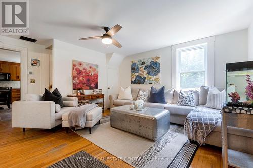 5777 Third Line, Guelph/Eramosa, ON - Indoor Photo Showing Living Room