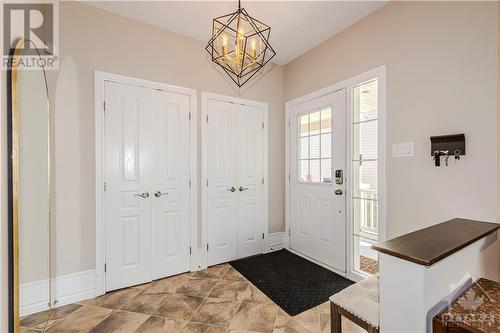 318 Laughlin Circle, Ottawa, ON - Indoor Photo Showing Other Room