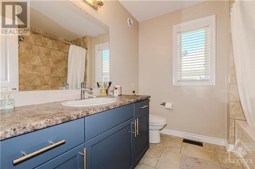 318 Laughlin Circle, Ottawa, ON - Indoor Photo Showing Bathroom