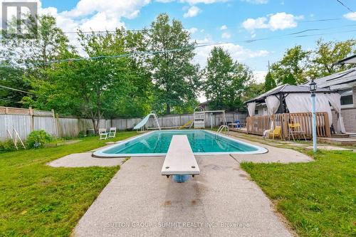 5212 New Street, Burlington (Appleby), ON - Outdoor With In Ground Pool With Backyard