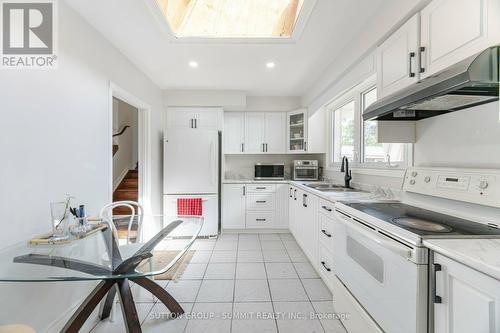 5212 New Street, Burlington (Appleby), ON - Indoor Photo Showing Kitchen