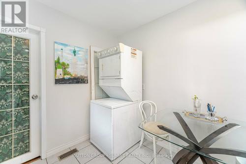 5212 New Street, Burlington (Appleby), ON - Indoor Photo Showing Laundry Room