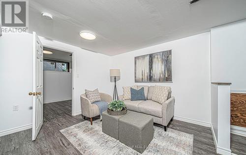 775 Shelley Avenue, Oshawa (Donevan), ON - Indoor Photo Showing Living Room