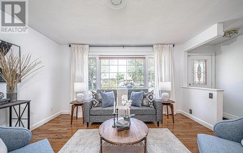 775 Shelley Avenue, Oshawa (Donevan), ON - Indoor Photo Showing Living Room