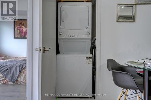 610 - 3091 Dufferin Street, Toronto (Yorkdale-Glen Park), ON - Indoor Photo Showing Laundry Room