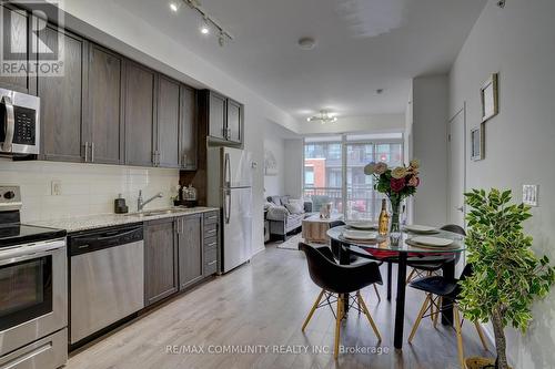 610 - 3091 Dufferin Street, Toronto (Yorkdale-Glen Park), ON - Indoor Photo Showing Kitchen With Stainless Steel Kitchen With Upgraded Kitchen