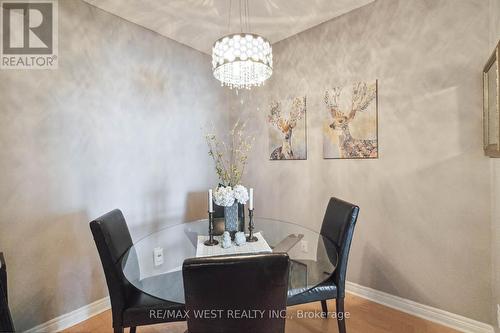 905 - 50 Old Mill Road, Oakville, ON - Indoor Photo Showing Dining Room