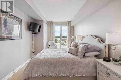 905 - 50 Old Mill Road, Oakville, ON - Indoor Photo Showing Bedroom