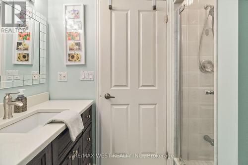 905 - 50 Old Mill Road, Oakville, ON - Indoor Photo Showing Bathroom