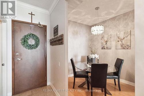 905 - 50 Old Mill Road, Oakville (Old Oakville), ON - Indoor Photo Showing Dining Room