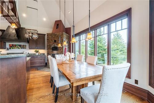 76 Oak Avenue, Hamilton (Dundas), ON - Indoor Photo Showing Dining Room