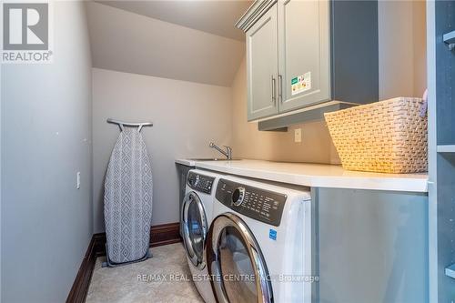 76 Oak Avenue, Hamilton (Dundas), ON - Indoor Photo Showing Laundry Room