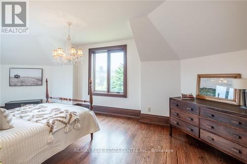 76 Oak Avenue, Hamilton (Dundas), ON - Indoor Photo Showing Bedroom