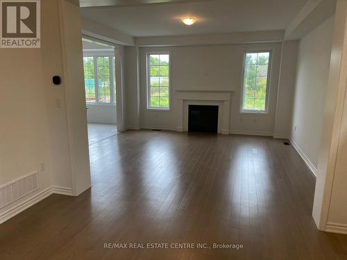 1583 Scarlett Trail, Pickering, ON - Indoor Photo Showing Living Room With Fireplace